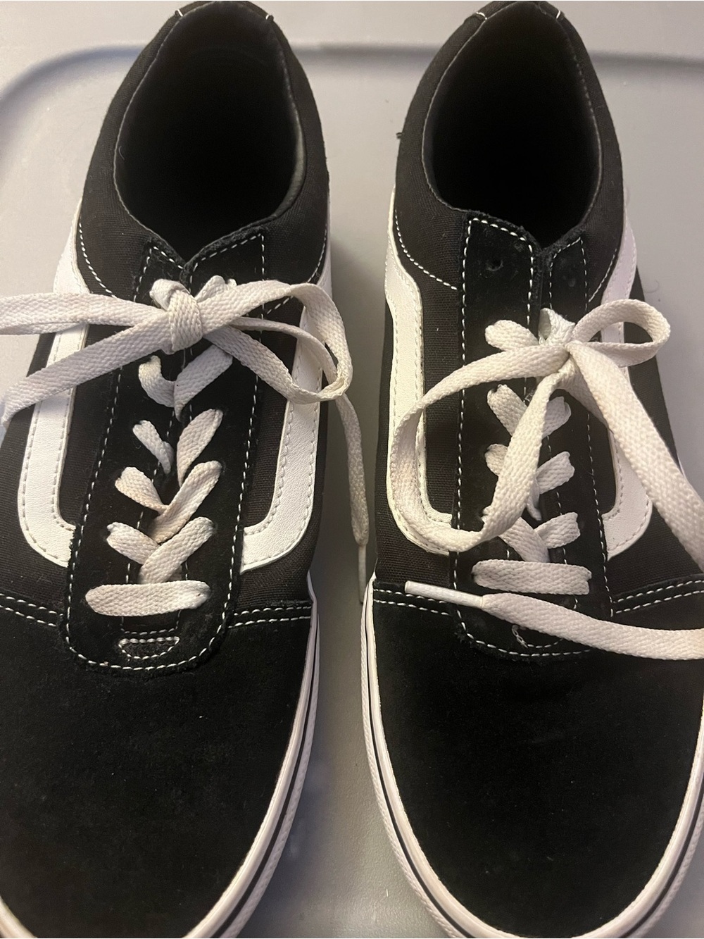 Vans Black and White Low-Top tennis